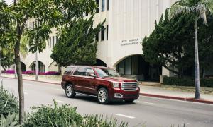 GMC Yukon SLT Premium Edition 2016 года